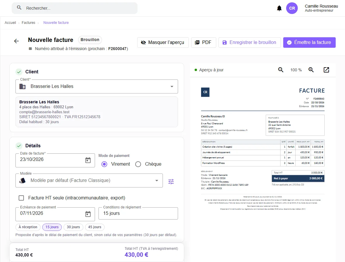 Éditeur de facture MicroSimplis : formulaire client et détails à gauche, aperçu A4 en direct de la facture à droite